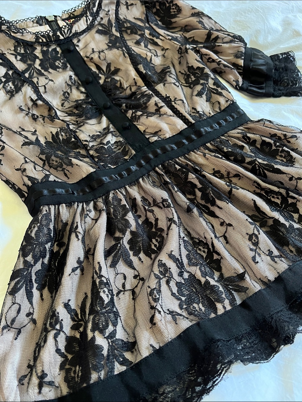 Twelve by Twelve Los Angeles floral lace overlay full length puff sleeve blouse - Picture 8 of 13